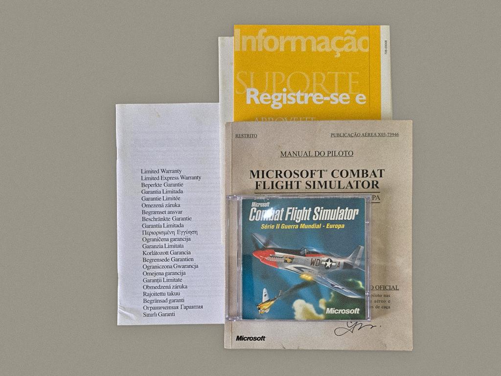 Microsoft Combat Flight Simulator: WWII Europe Series box contents, photo 1 of 3