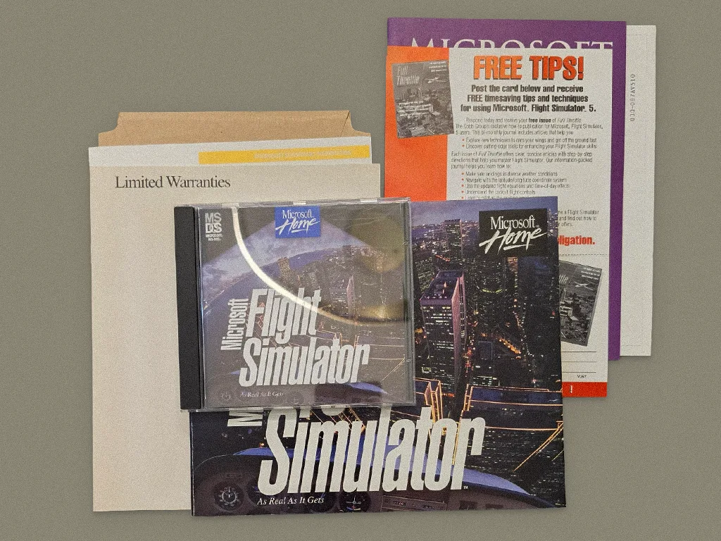 Microsoft Flight Simulator 5.1 box contents, photo 1 of 4
