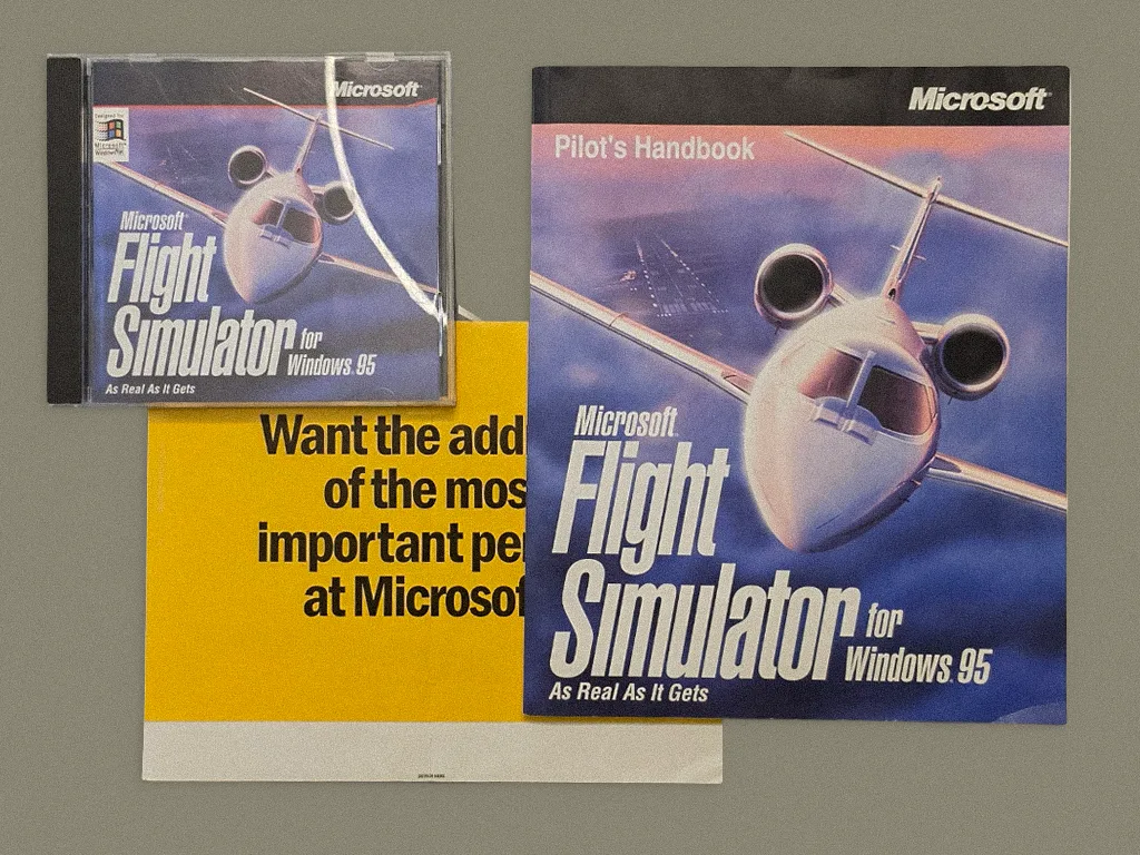 Microsoft Flight Simulator for Windows 95 box contents, photo 1 of 3