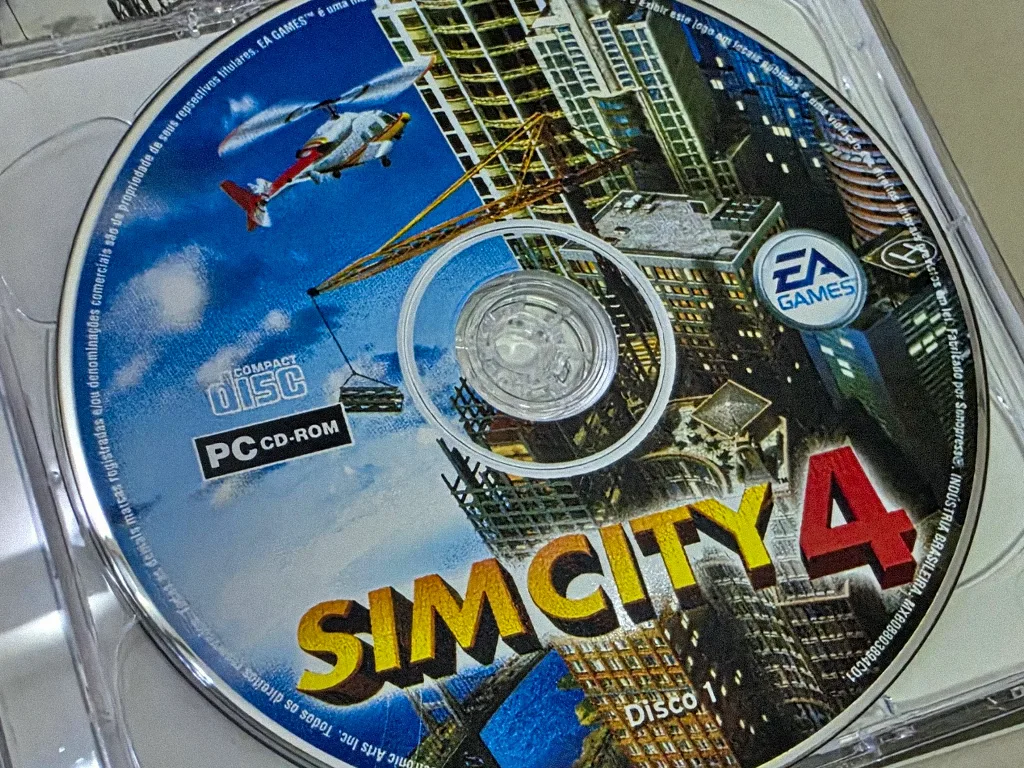 SimCity 4 box contents, photo 2 of 3