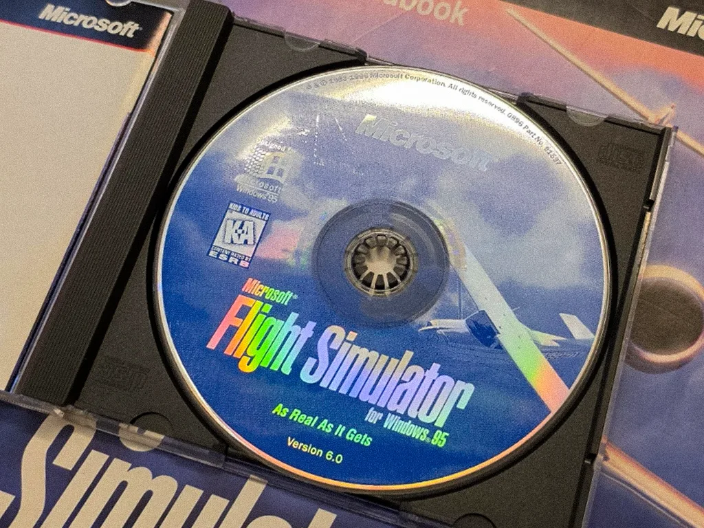 Microsoft Flight Simulator for Windows 95 box contents, photo 2 of 3