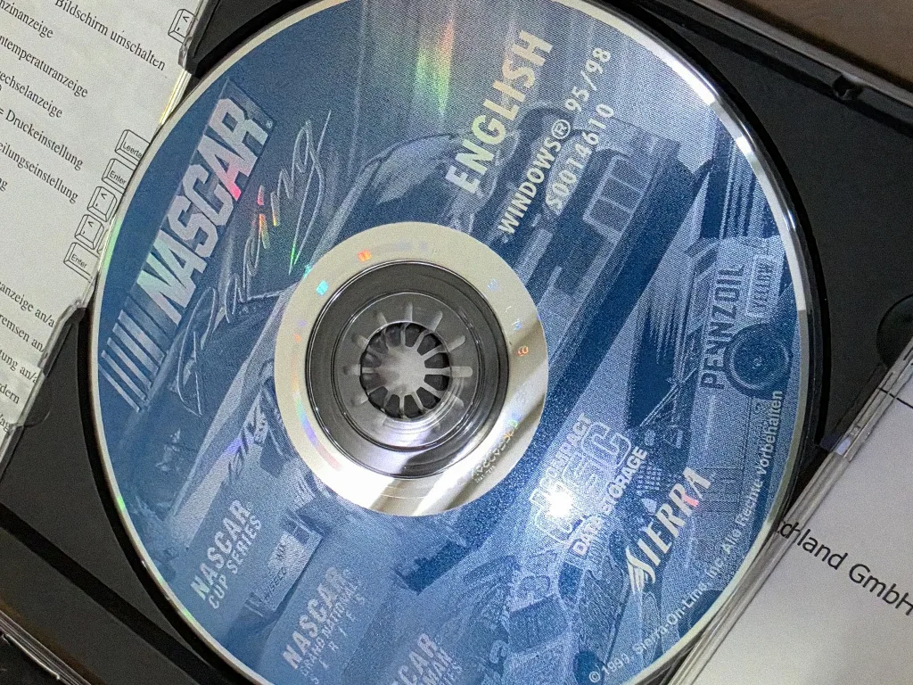 NASCAR Racing 1999 Edition box contents, photo 2 of 2